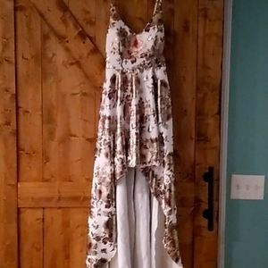 Winsdor,medium,floral pattern